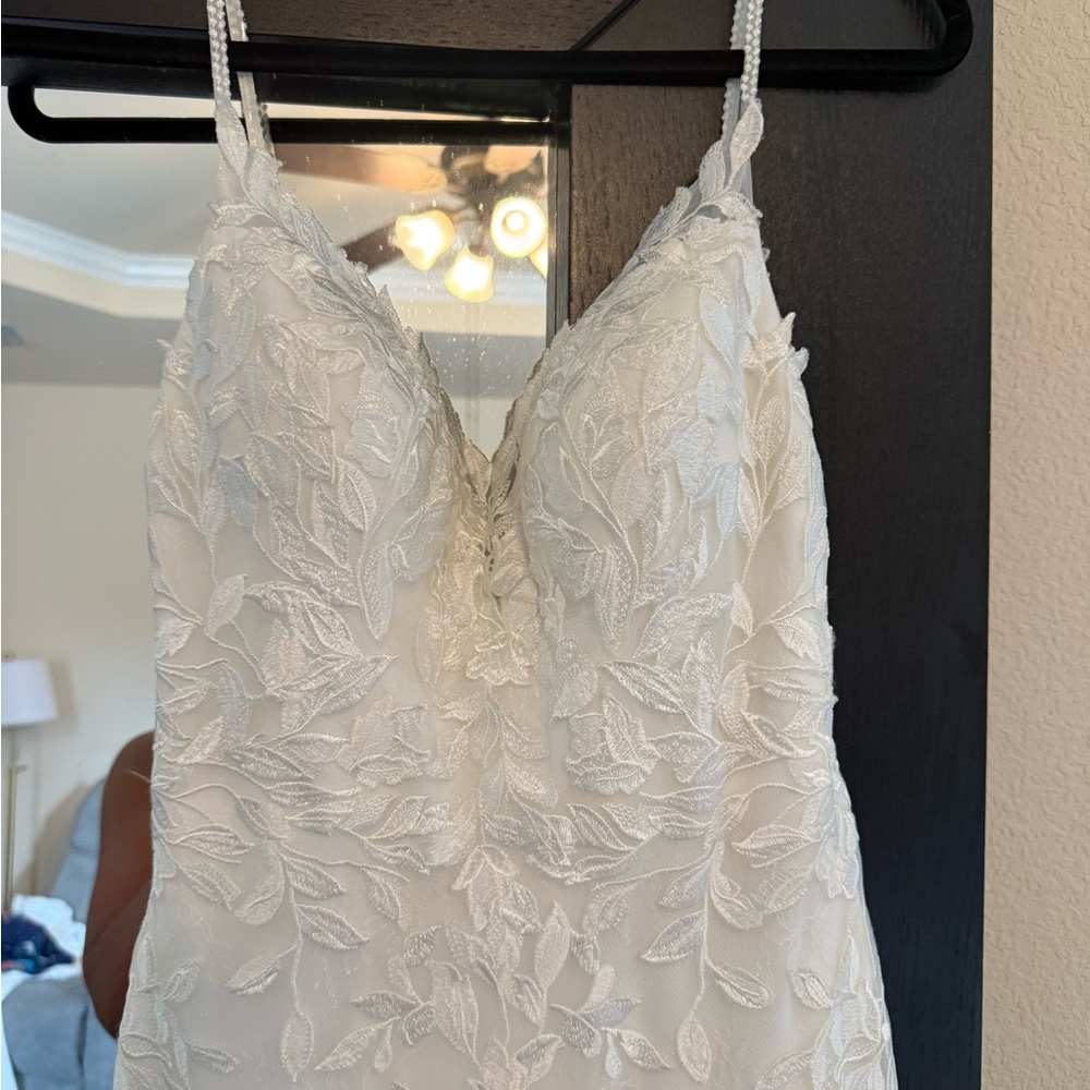 Stella York Elegant White Lace Floral Wedding Dress - Picture 13 of 16